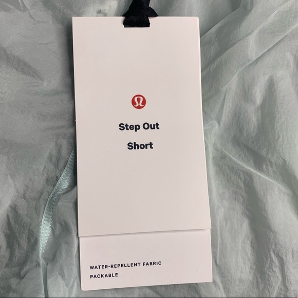 Lululemon Step Out High Rise Short NWT Ocean Air Size 4 - Picture 16 of 17